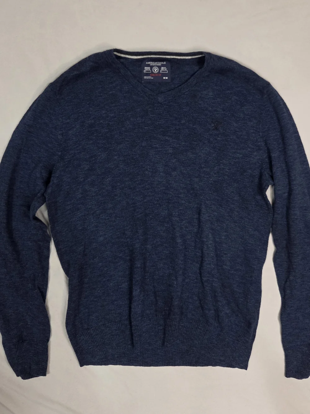American Eagle Outfitters Men’s M Navy Heather V-Neck Sweater Athletic Fit